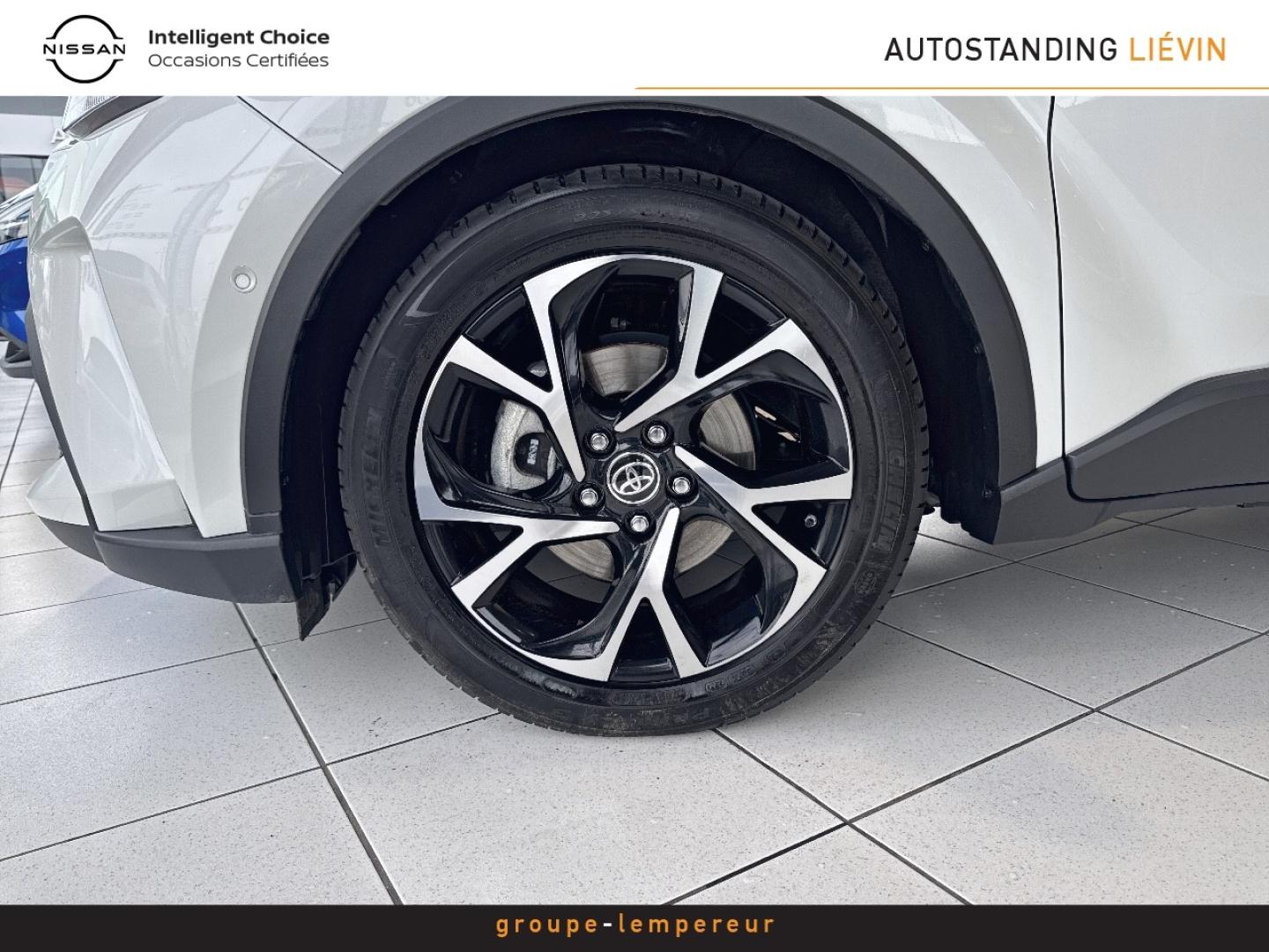 Image TOYOTA C-HR 184h GR-Sport 2WD E-CVT MY22