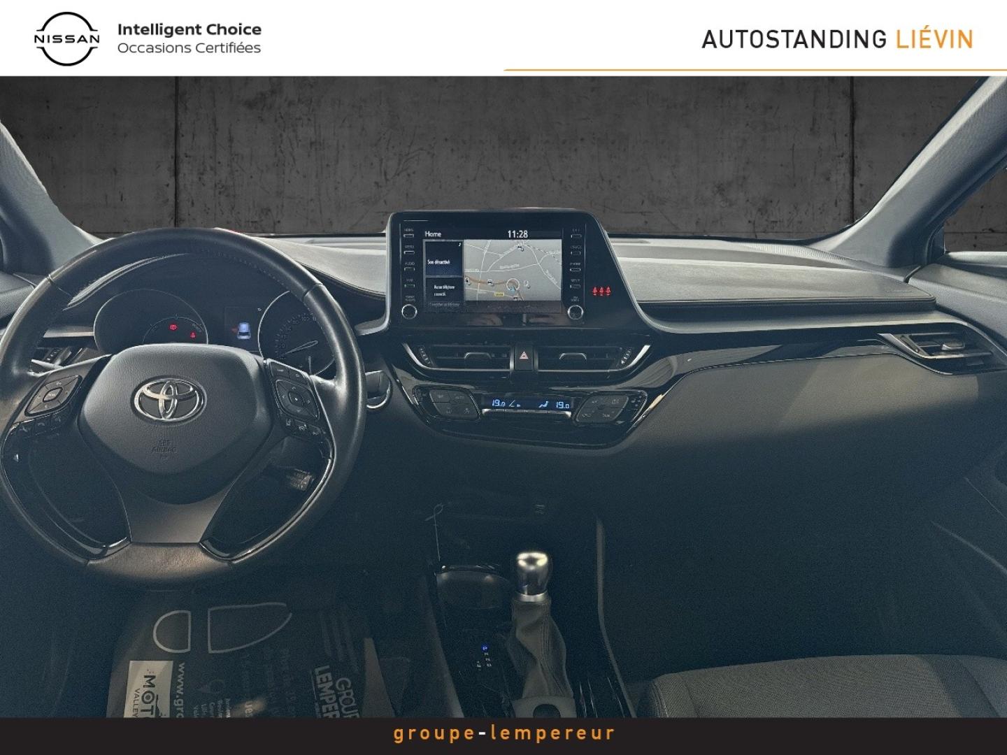 Image TOYOTA C-HR 184h GR-Sport 2WD E-CVT MY22