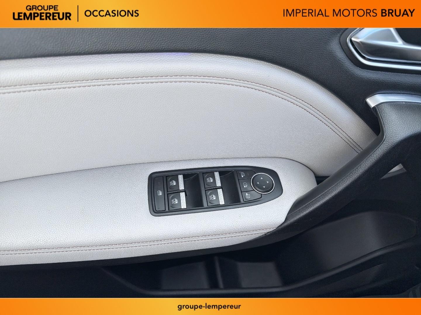 Image RENAULT Captur 1.3 TCe 155ch FAP Initiale Paris EDC - 20