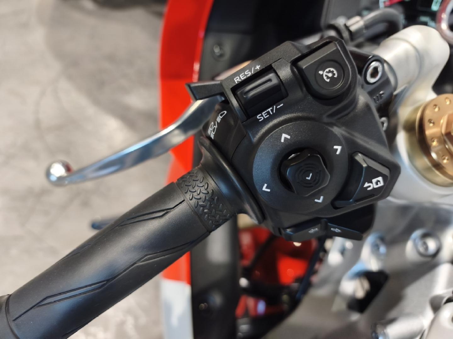 Image YAMAHA XSR XSR 900 2024