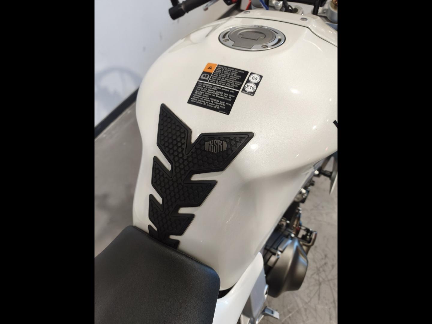 Image YAMAHA XSR XSR 900 2024