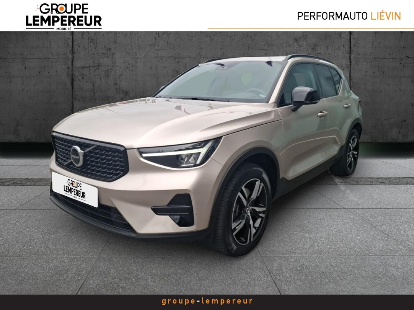 Photo VOLVO XC40 B3 163ch Plus DCT 7