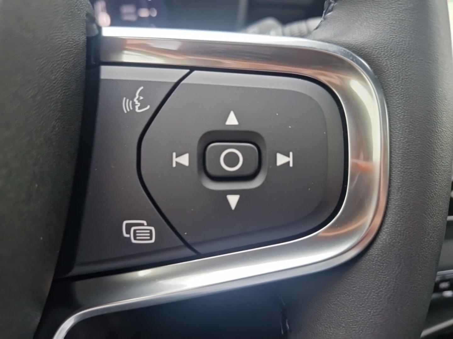 Image VOLVO EX40 Single Extended Range 252ch Lounge Edition