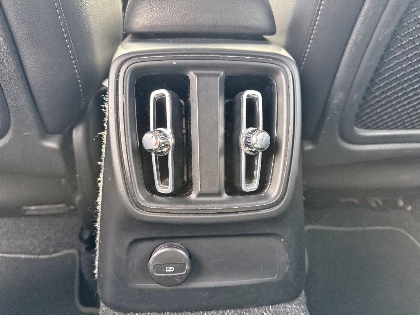 Image VOLVO XC40 T5 Recharge 180 + 82ch Business DCT 7