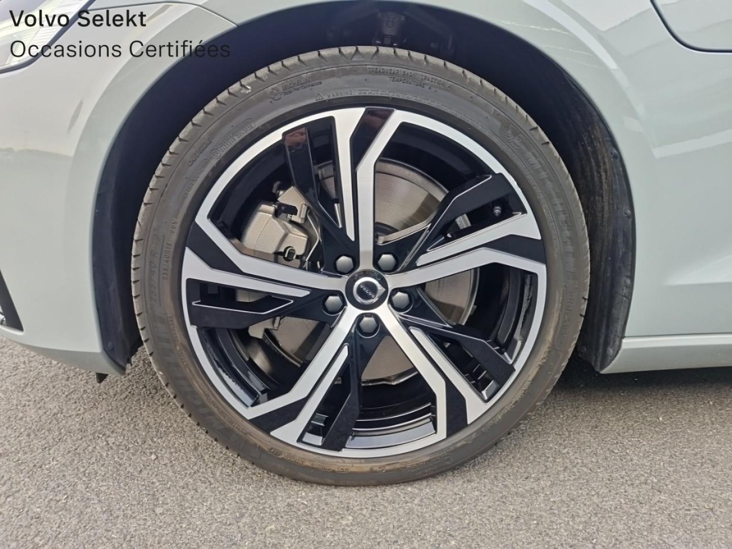 Image VOLVO V60 T6 AWD 253+145ch Plus Style Dark Geartronic 8