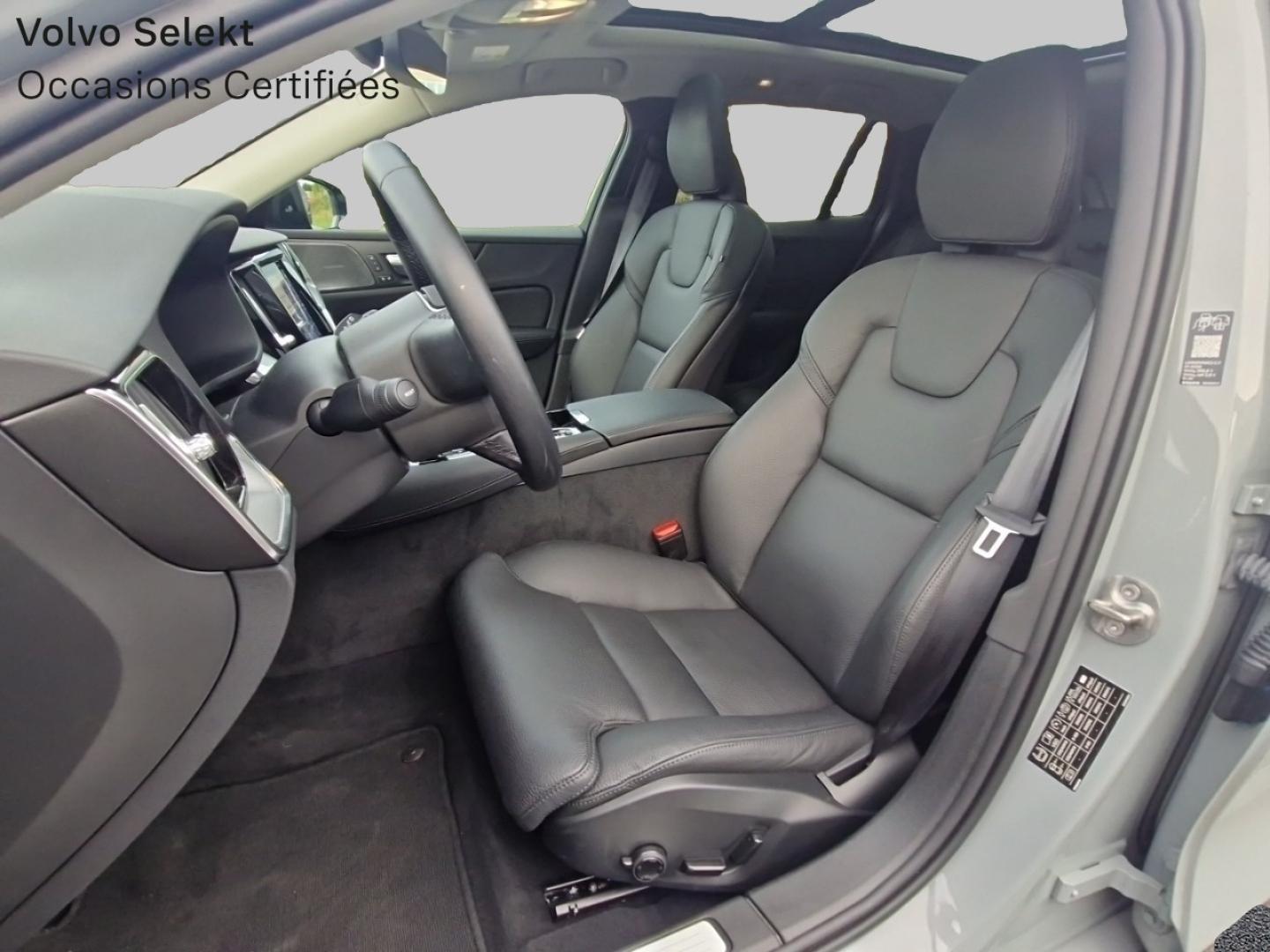Image VOLVO V60 T6 AWD 253+145ch Plus Style Dark Geartronic 8