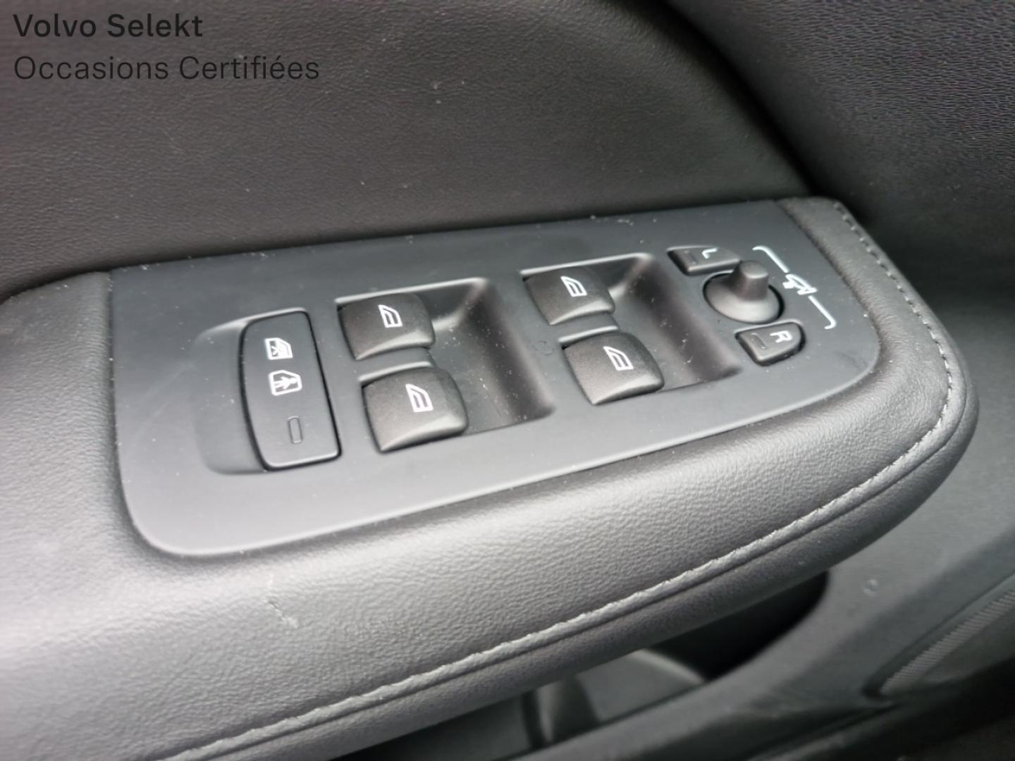 Image VOLVO V60 T6 AWD 253+145ch Plus Style Dark Geartronic 8