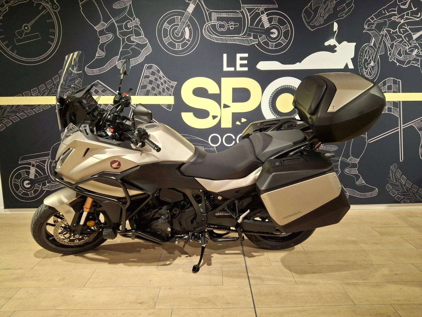 Photo HONDA NT NT 1100 DCT Suspensions électroniques