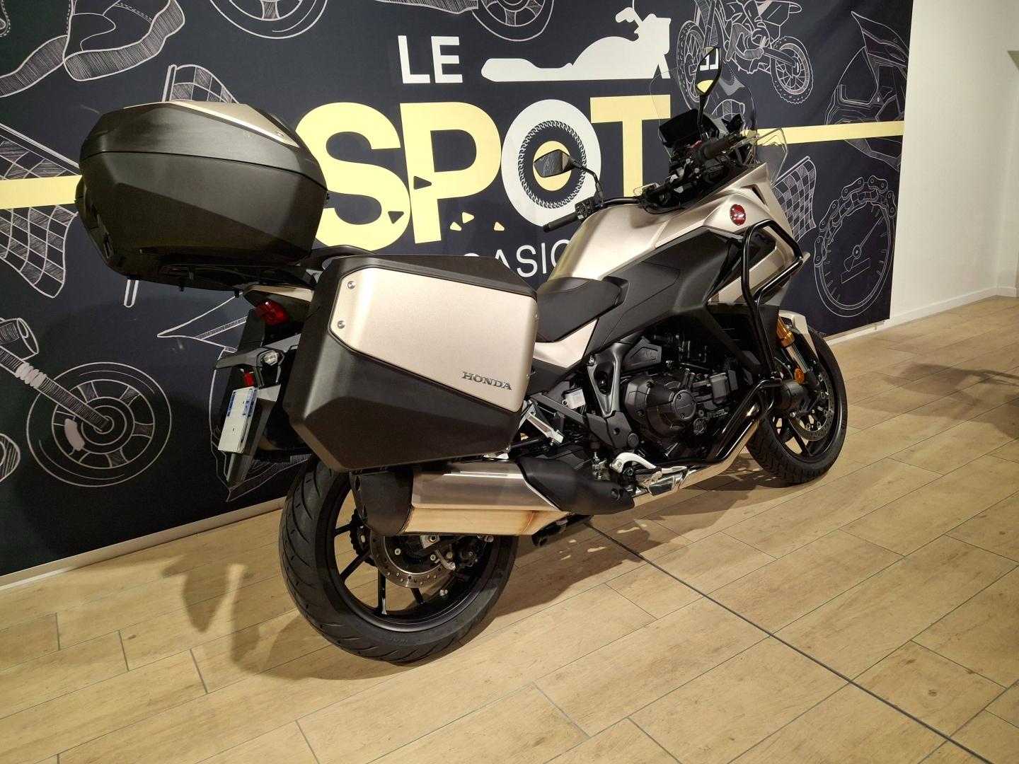 Image HONDA NT NT 1100 DCT Suspensions électroniques