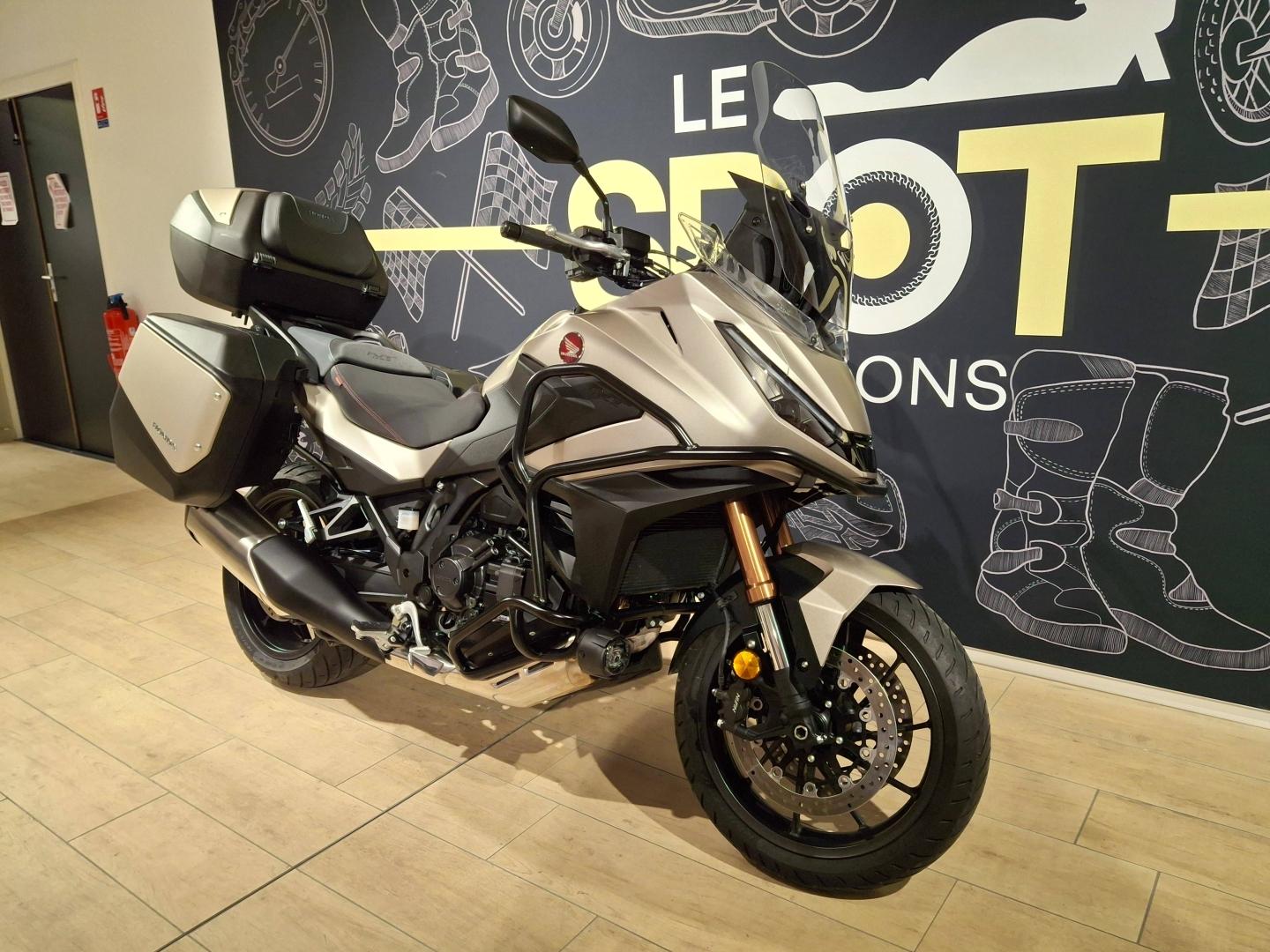 Image HONDA NT NT 1100 DCT Suspensions électroniques
