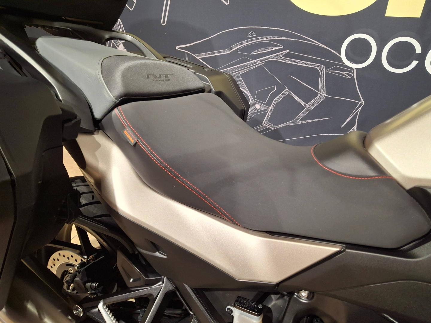 Image HONDA NT NT 1100 DCT Suspensions électroniques