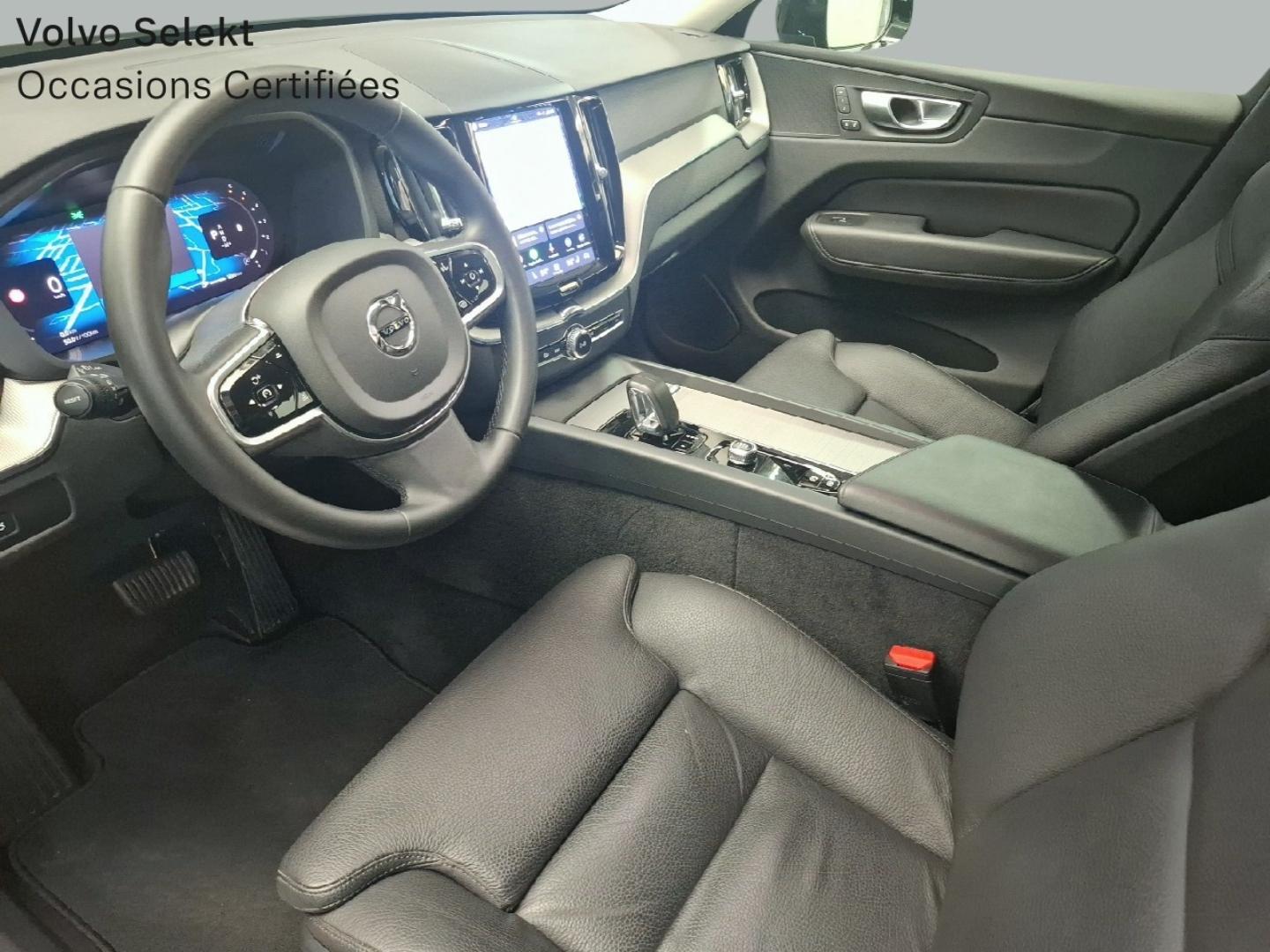 Image VOLVO XC60 B4 197ch Plus Style Dark Geartronic