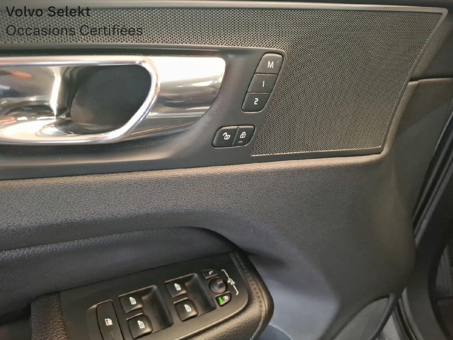 Image VOLVO XC60 T8 Twin Engine 303 + 87ch Inscription Luxe Geartronic