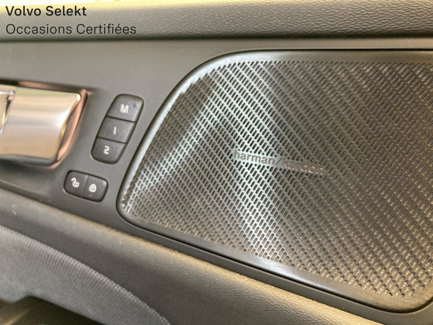 Image VOLVO V60 B4 197ch R-Design Geartronic 8