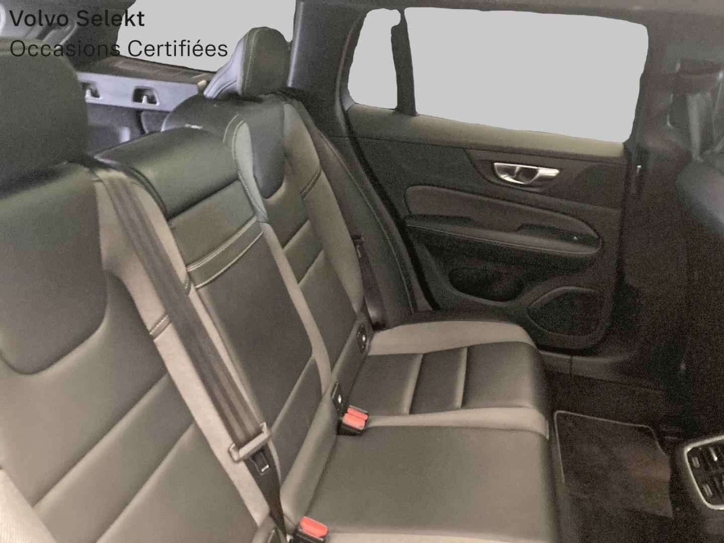 Image VOLVO V60 B4 197ch R-Design Geartronic 8