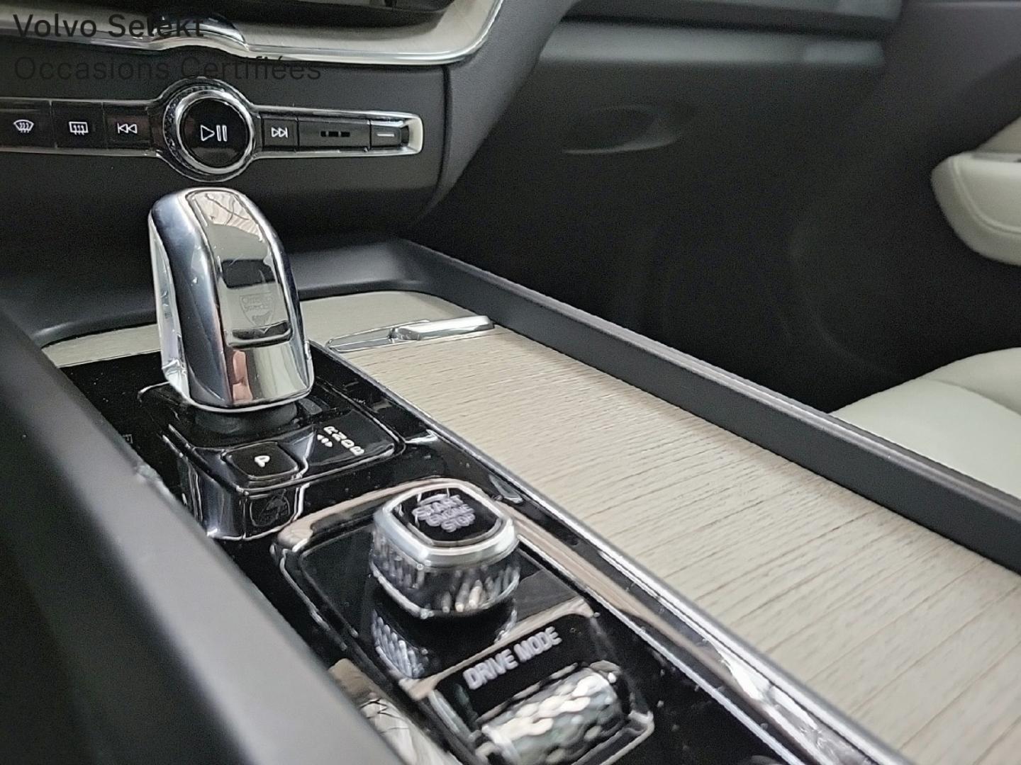 Image VOLVO XC60 T8 Twin Engine 303 + 87ch Inscription Luxe Geartronic