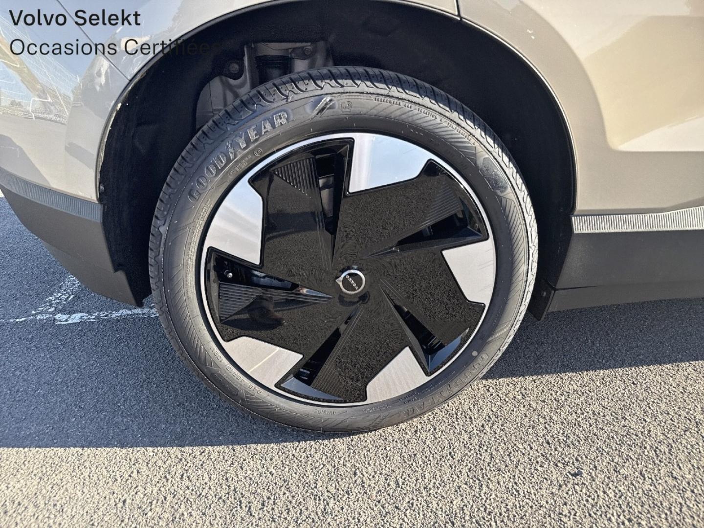 Image VOLVO EX30 P5 Long Range 272ch 69kWh Plus