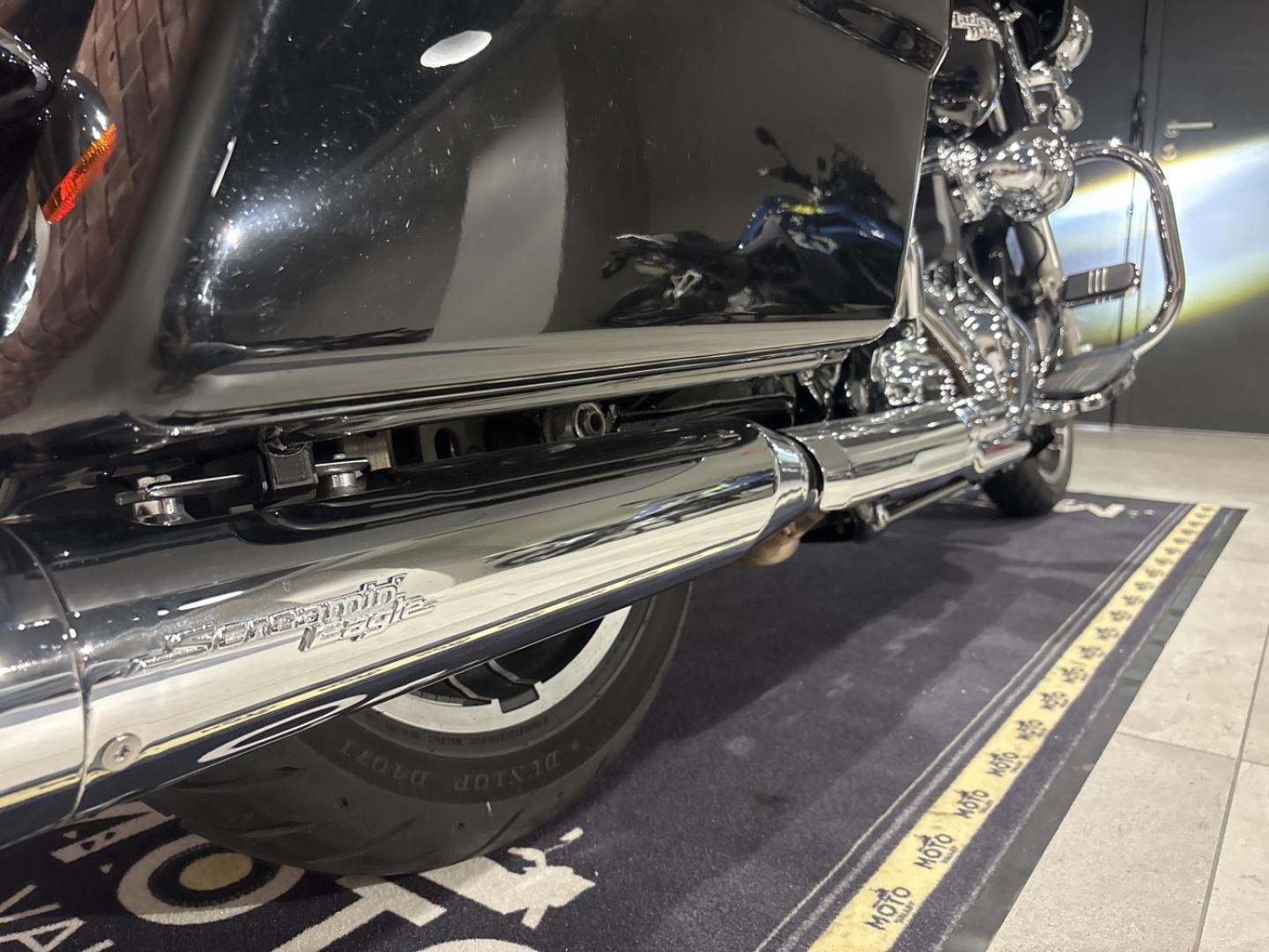 Image HARLEY-DAVIDSON Street Glide Street Glide Special 1745 Noir ABS 2017
