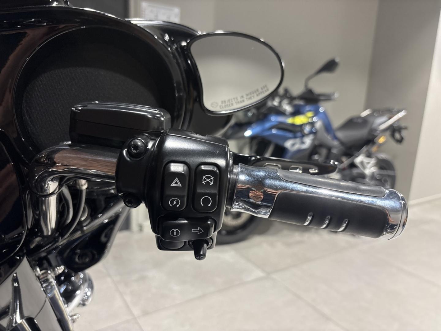 Image HARLEY-DAVIDSON Street Glide Street Glide Special 1745 Noir ABS 2017