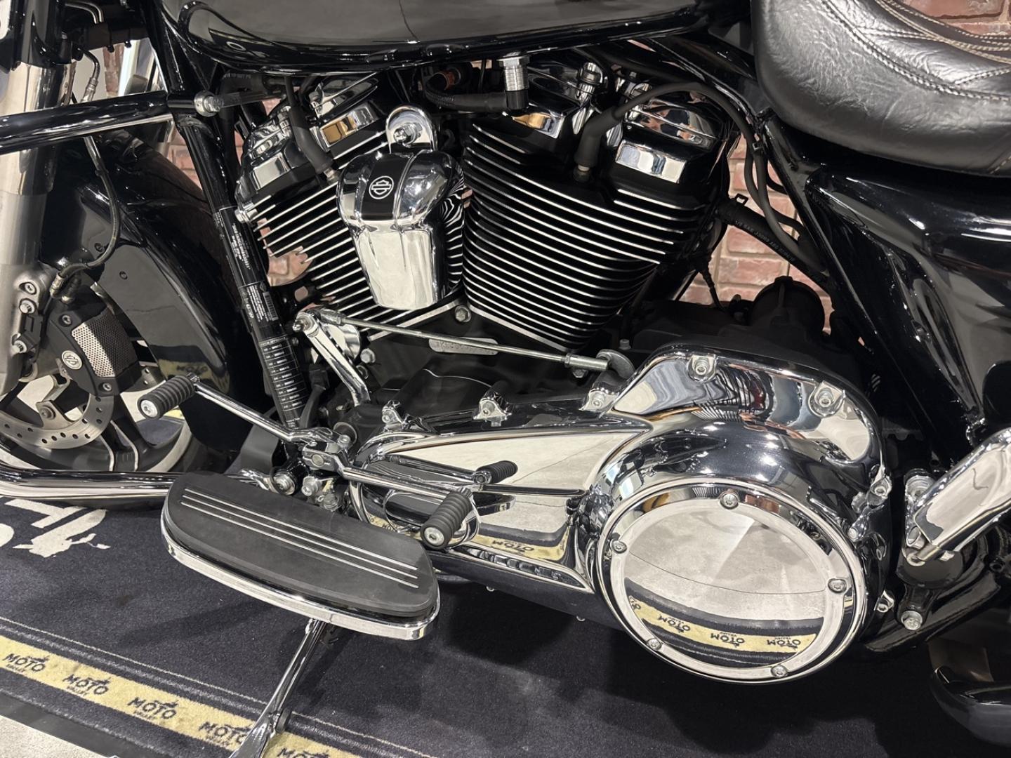 Image HARLEY-DAVIDSON Street Glide Street Glide Special 1745 Noir ABS 2017