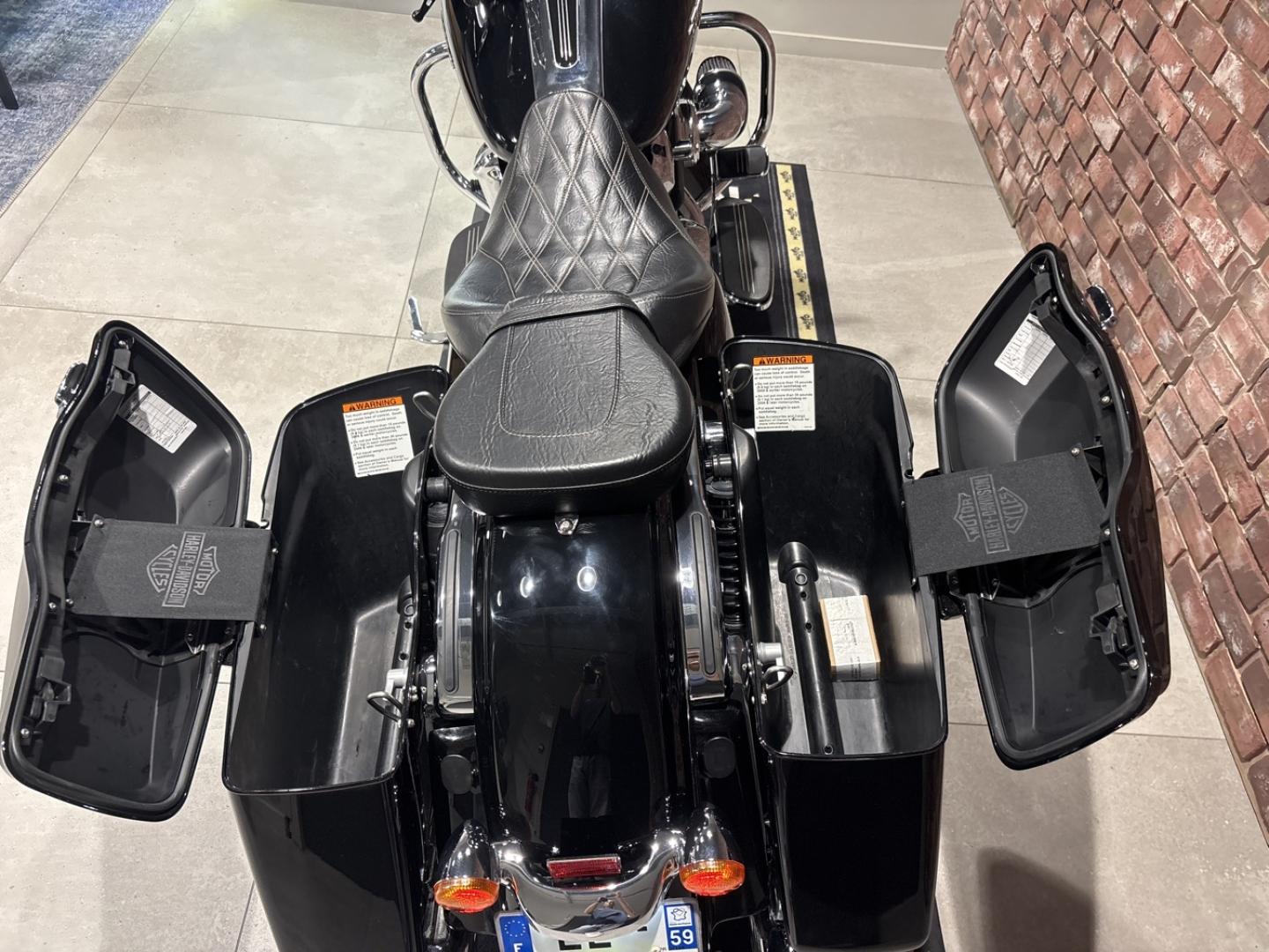 Image HARLEY-DAVIDSON Street Glide Street Glide Special 1745 Noir ABS 2017