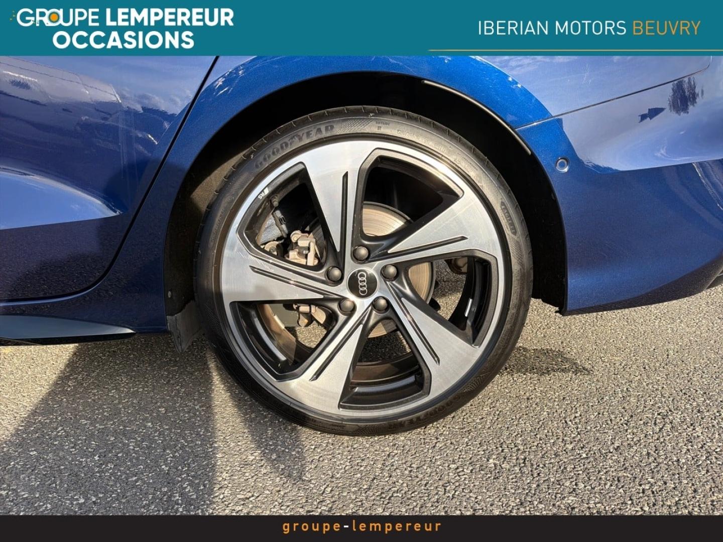 Image AUDI A3 Berline 35 TFSI 150ch Mild Hybrid S line S tronic 7