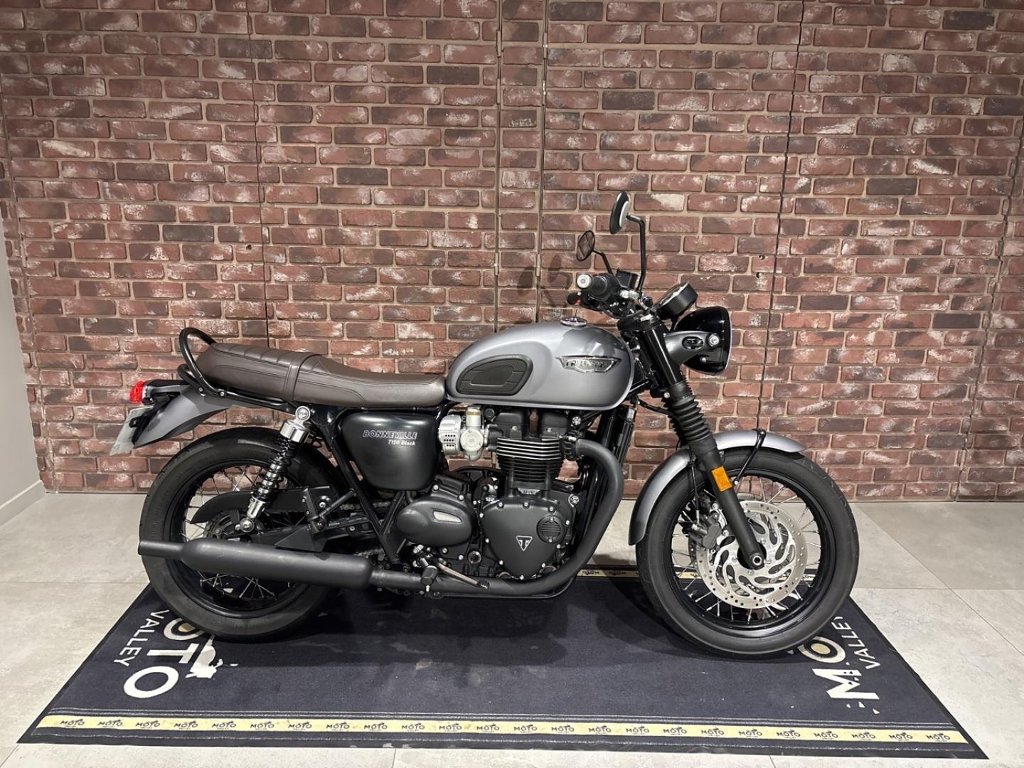 Photo TRIUMPH Bonneville Bonneville T120 1200 Black ABS