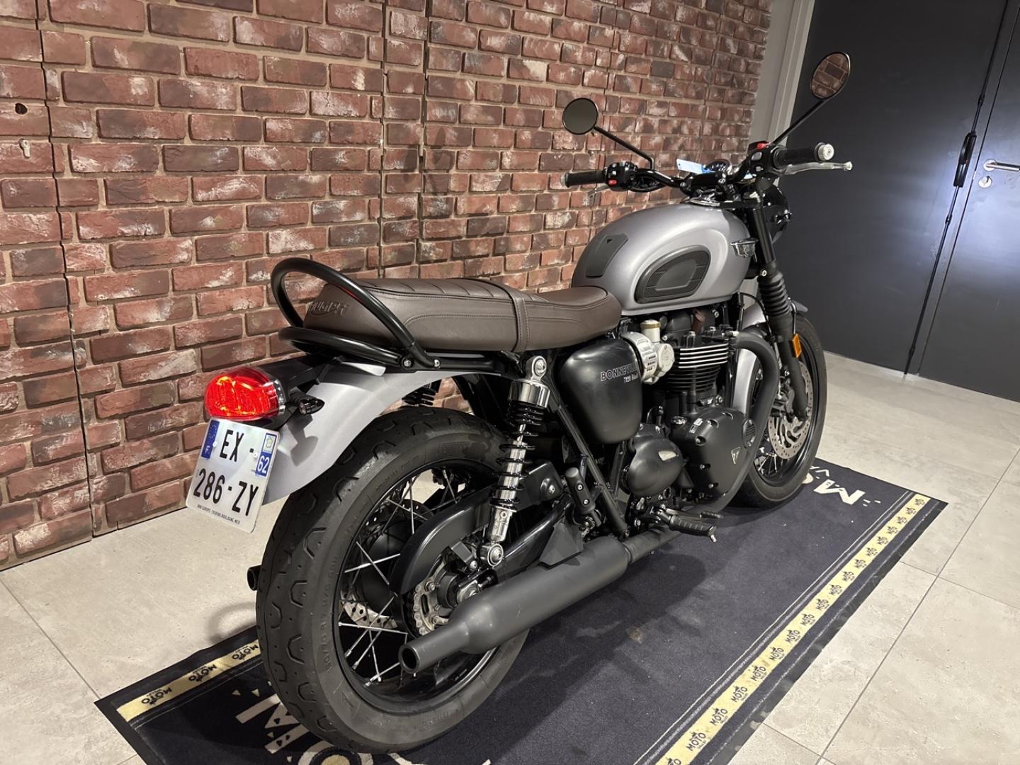 Image TRIUMPH Bonneville Bonneville T120 1200 Black ABS