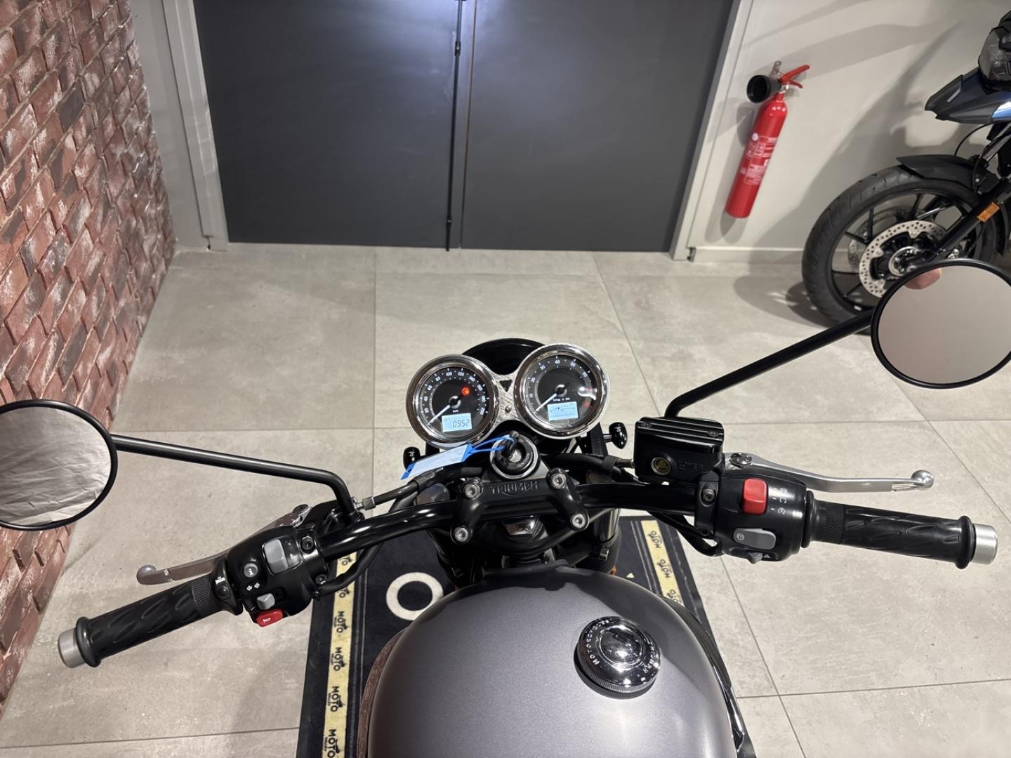 Image TRIUMPH Bonneville Bonneville T120 1200 Black ABS