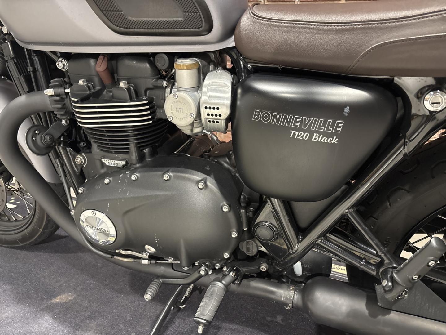 Image TRIUMPH Bonneville Bonneville T120 1200 Black ABS