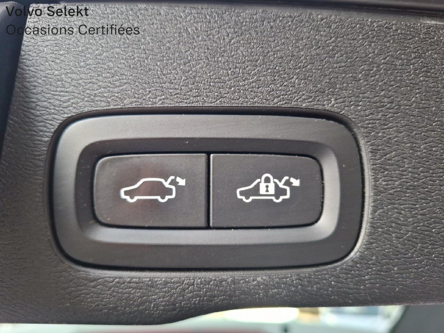 Image VOLVO XC60 D4 AdBlue AWD 190ch R-Design Geartronic