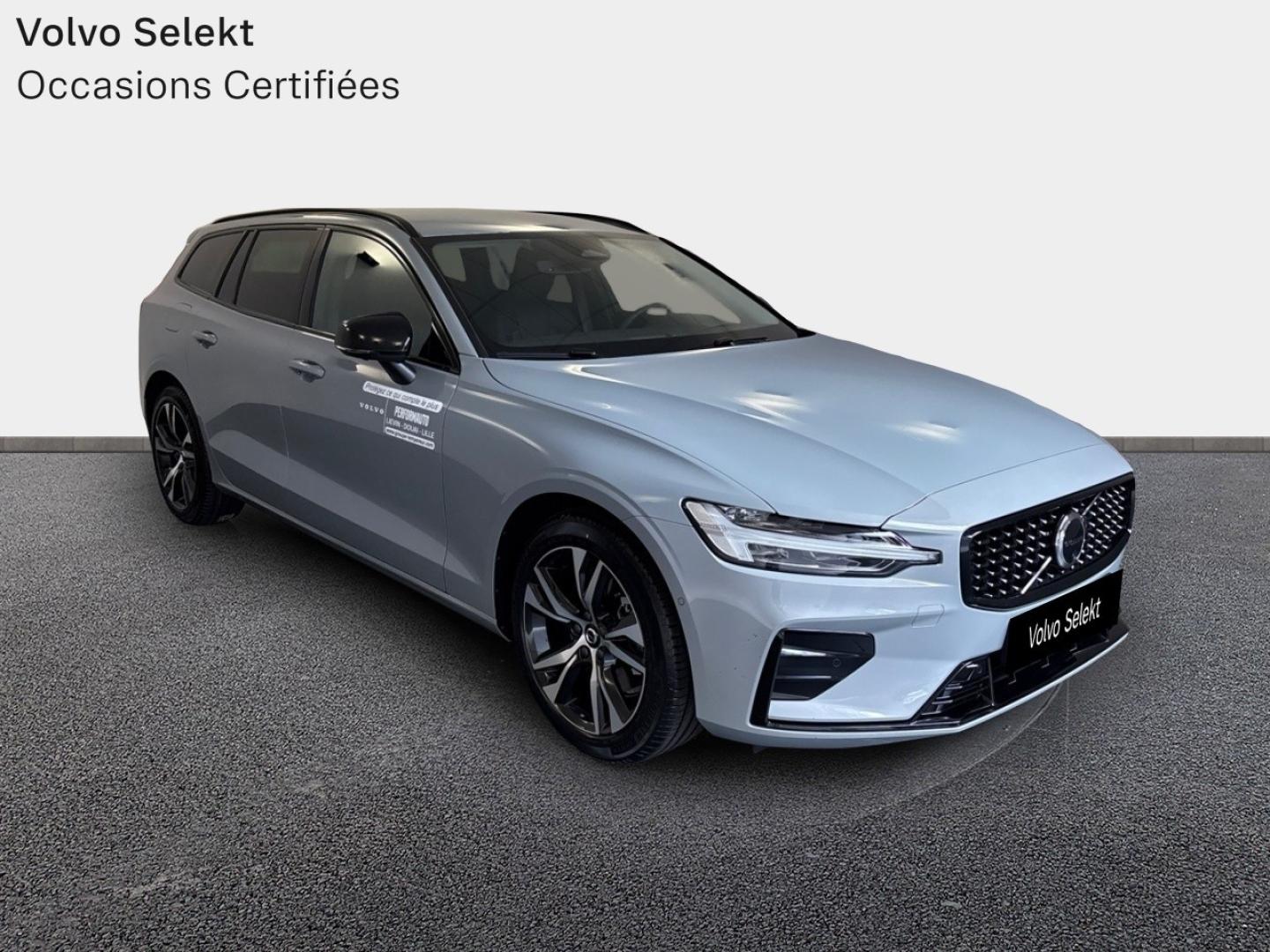 Photo VOLVO V60 B4 197ch Plus Style Dark DCT 7