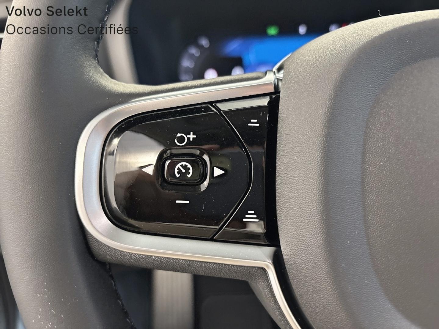 Image VOLVO V60 B4 197ch Plus Style Dark DCT 7