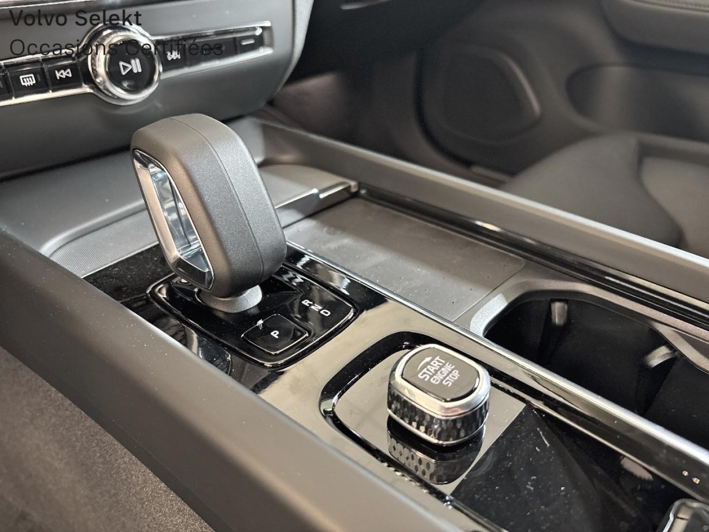 Image VOLVO V60 B4 197ch Plus Style Dark DCT 7