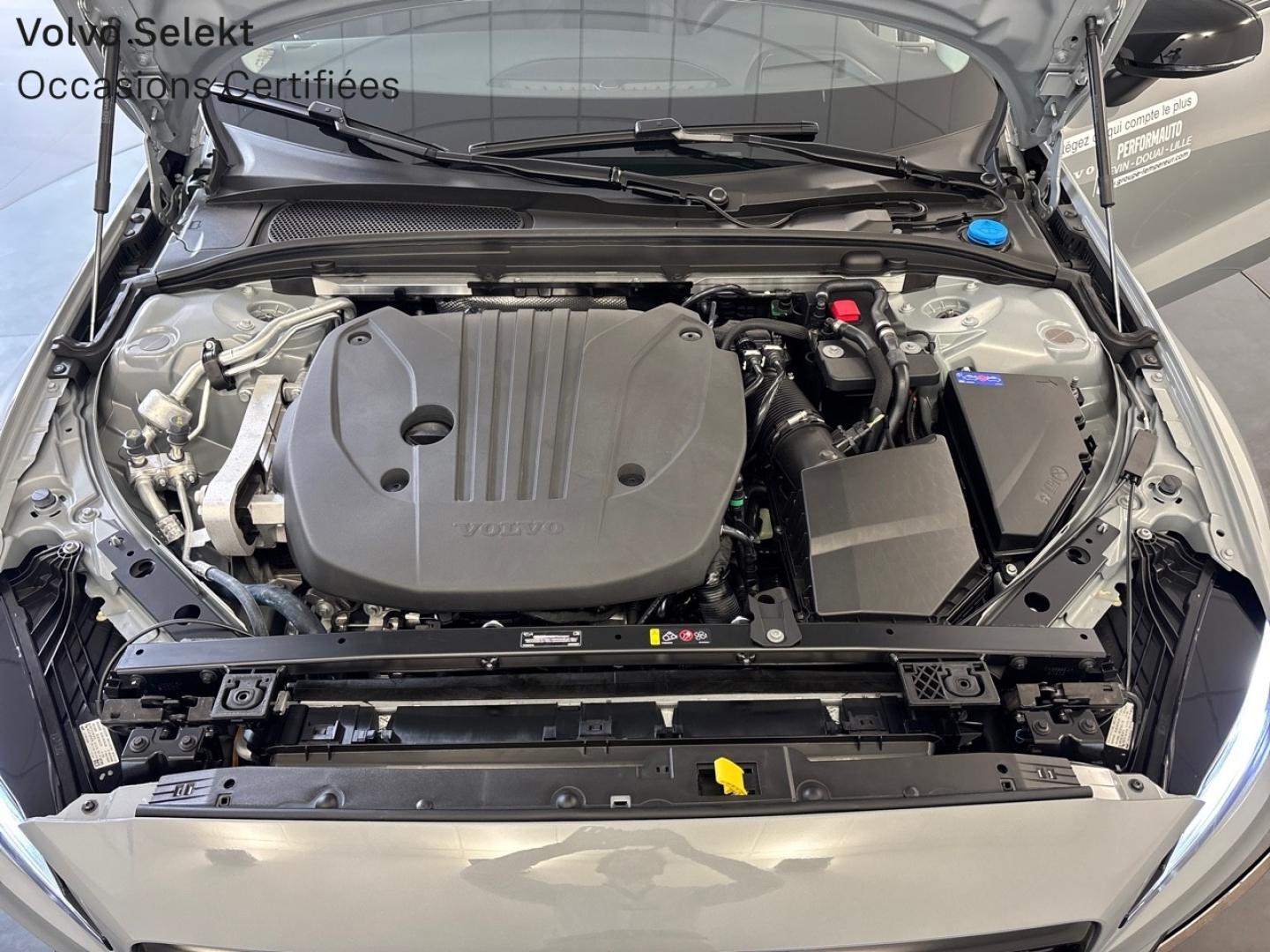 Image VOLVO V60 B4 197ch Plus Style Dark DCT 7