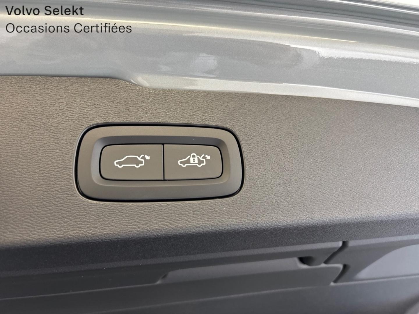 Image VOLVO V60 B4 197ch Plus Style Dark DCT 7