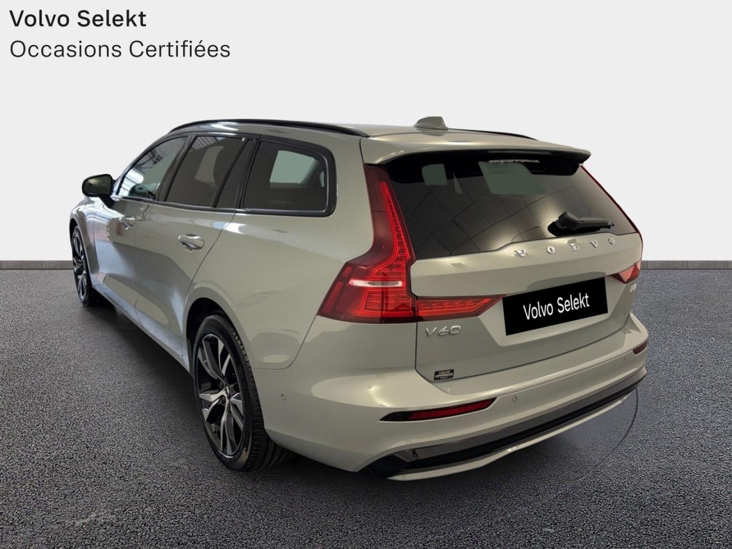 Image VOLVO V60 B4 197ch Plus Style Dark DCT 7