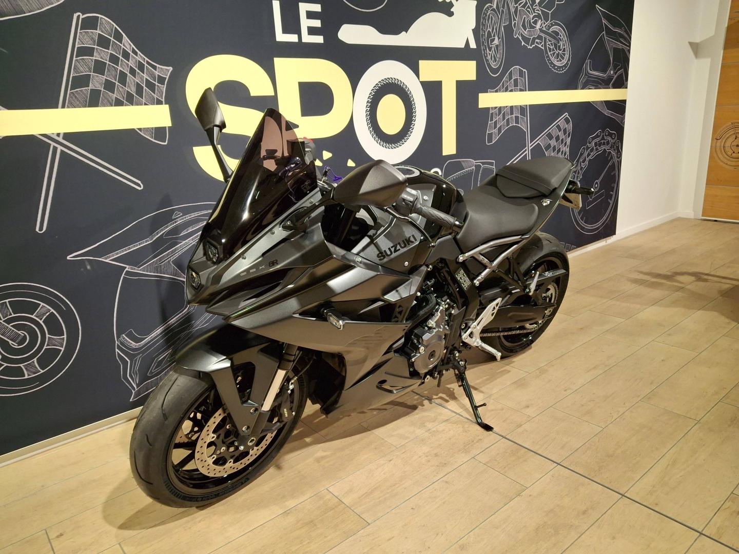 Image SUZUKI GSX-8R GSX-8R 800 A2 2025