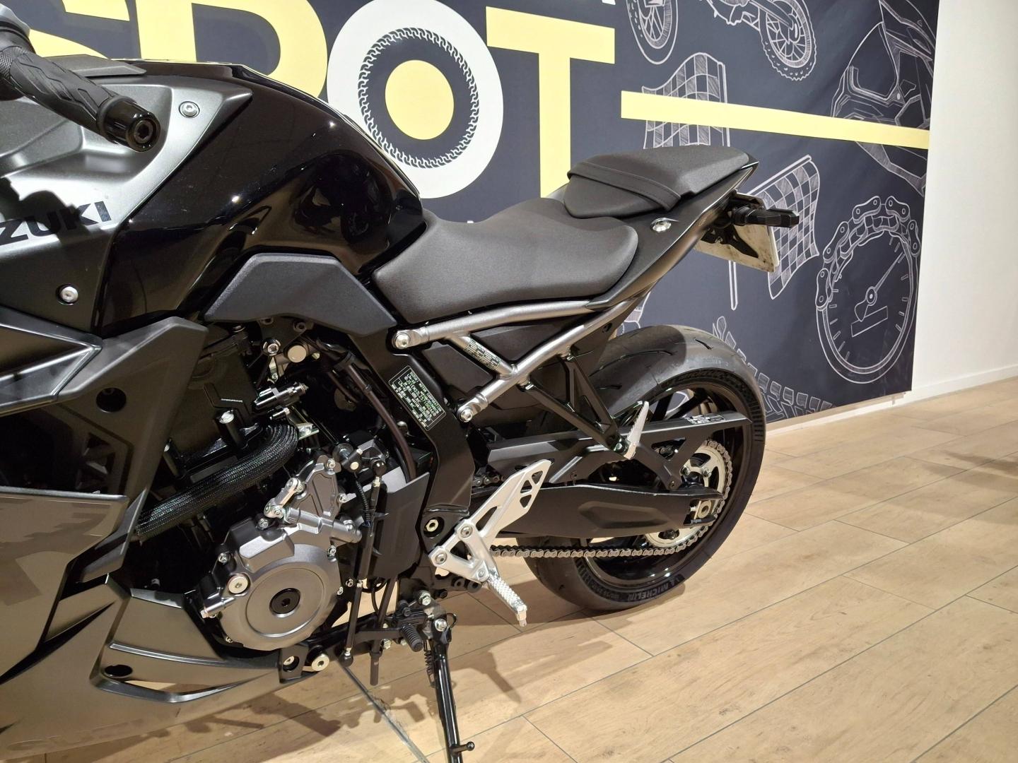 Image SUZUKI GSX-8R GSX-8R 800 A2 2025