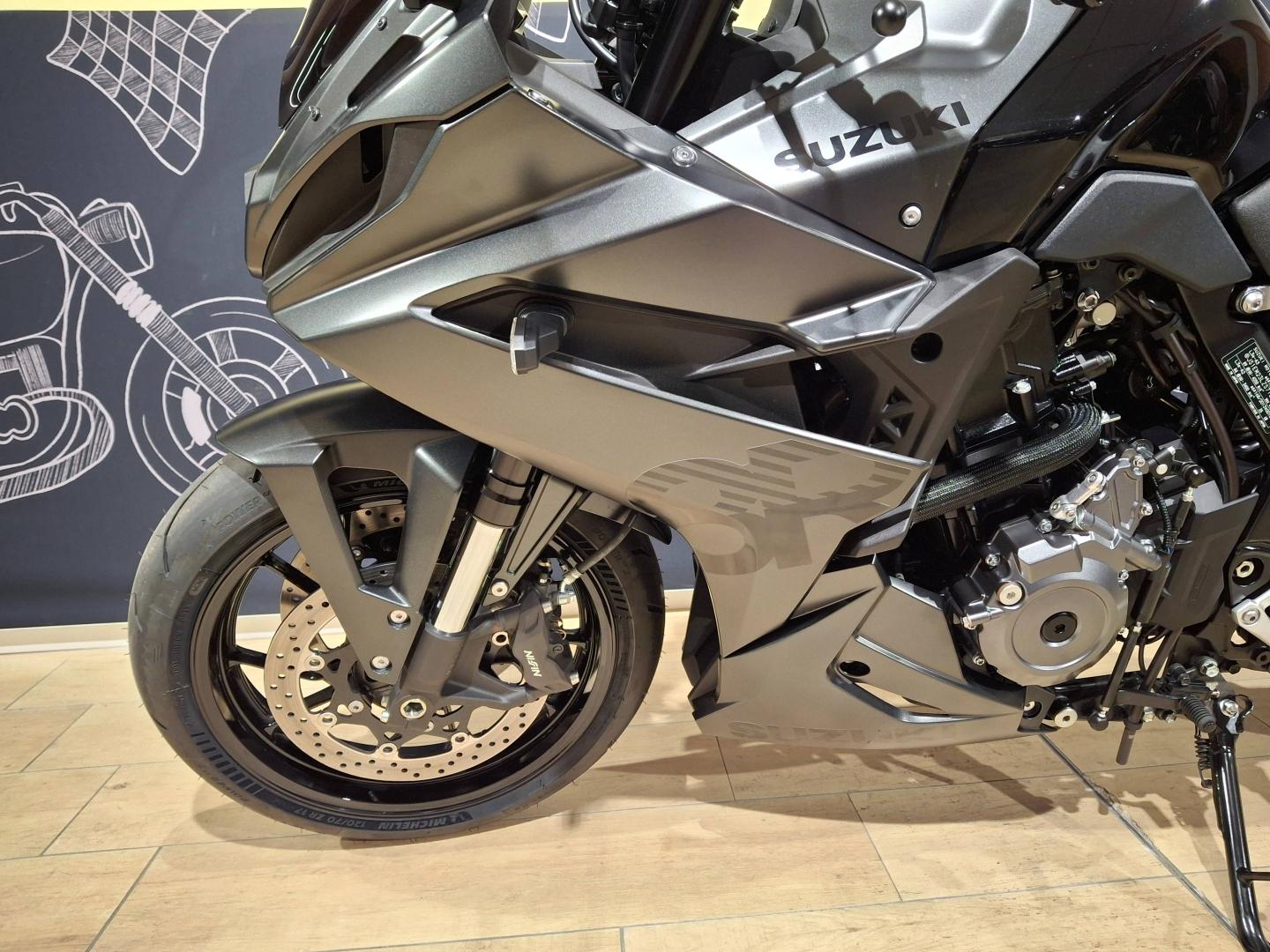 Image SUZUKI GSX-8R GSX-8R 800 A2 2025
