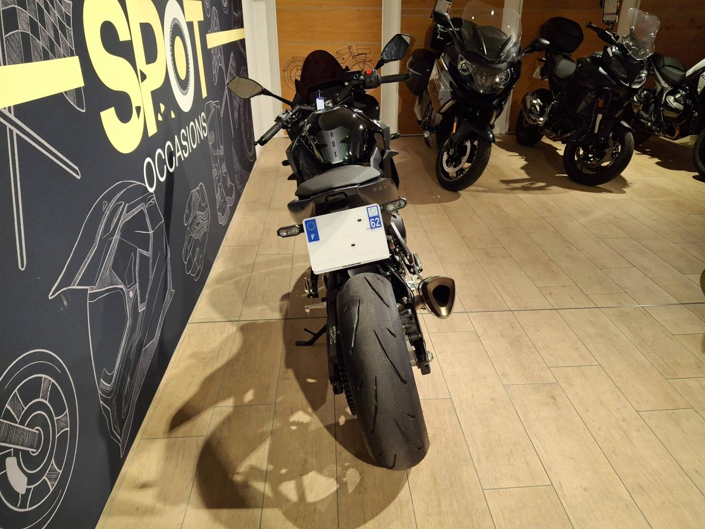 Image SUZUKI GSX-8R GSX-8R 800 A2 2025