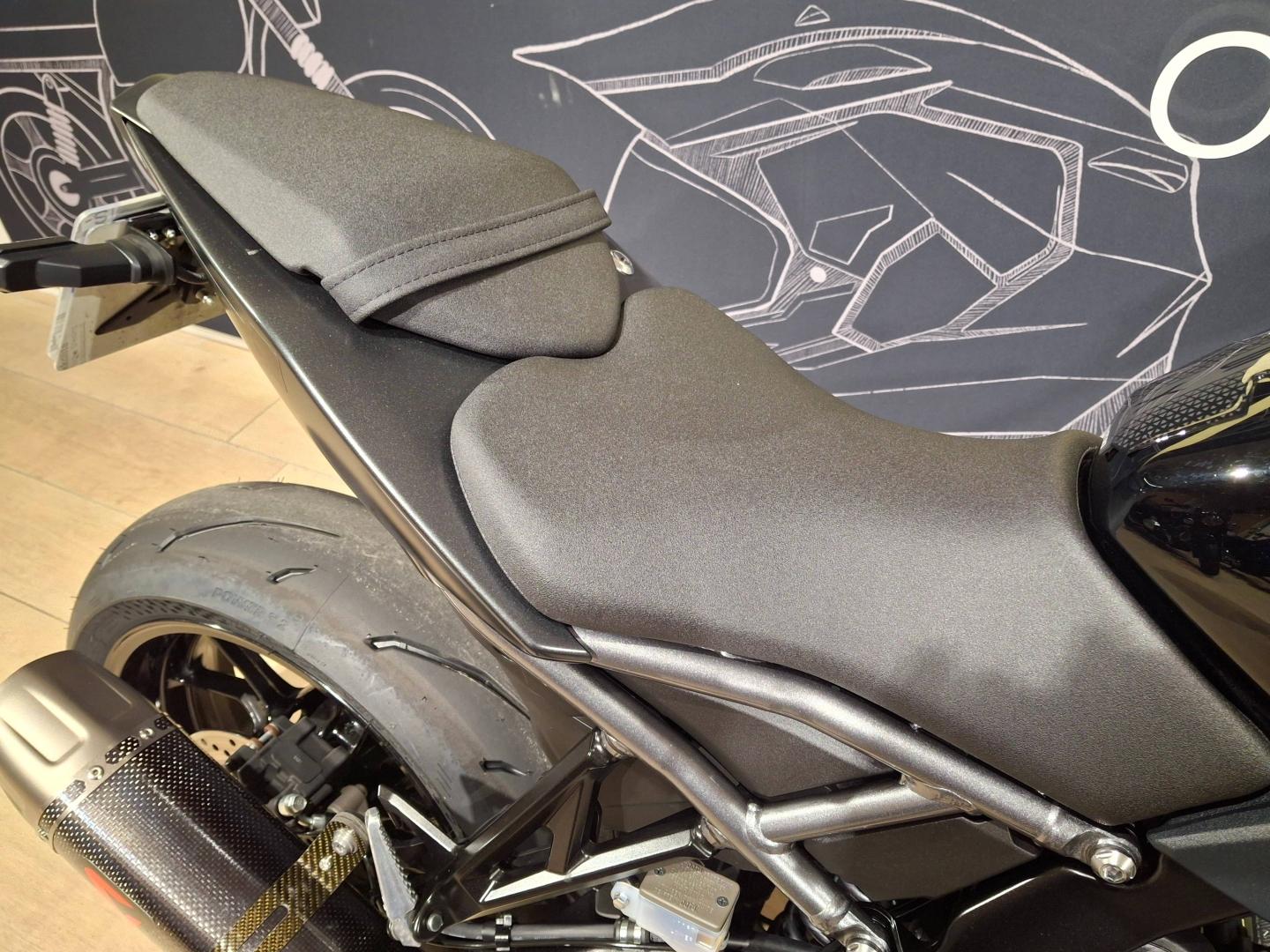 Image SUZUKI GSX-8R GSX-8R 800 A2 2025