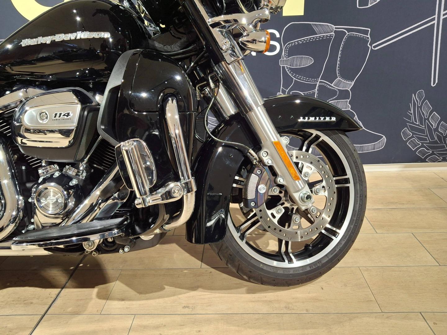 Image HARLEY-DAVIDSON Electra Gld Revival Electra Glide Limited 1868