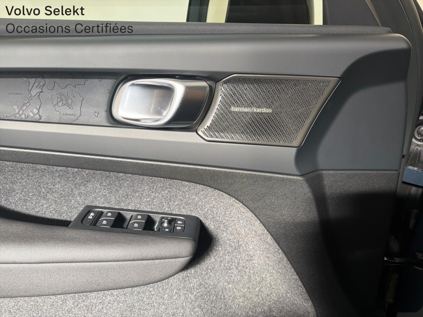 Image VOLVO EX40 Single Extended Range 252ch Black Edition