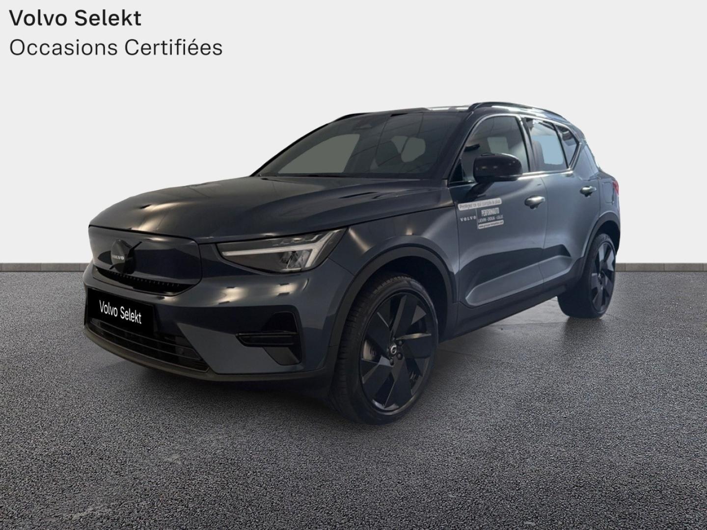 Photo VOLVO EX40 Single Extended Range 252ch Black Edition