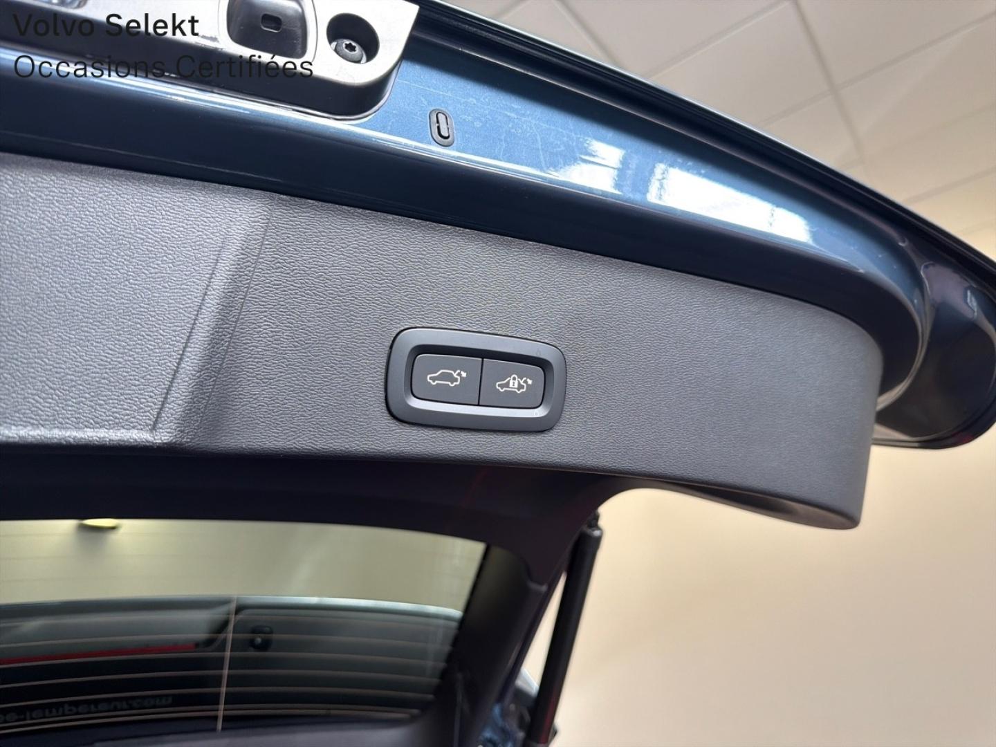 Image VOLVO EX40 Single Extended Range 252ch Black Edition