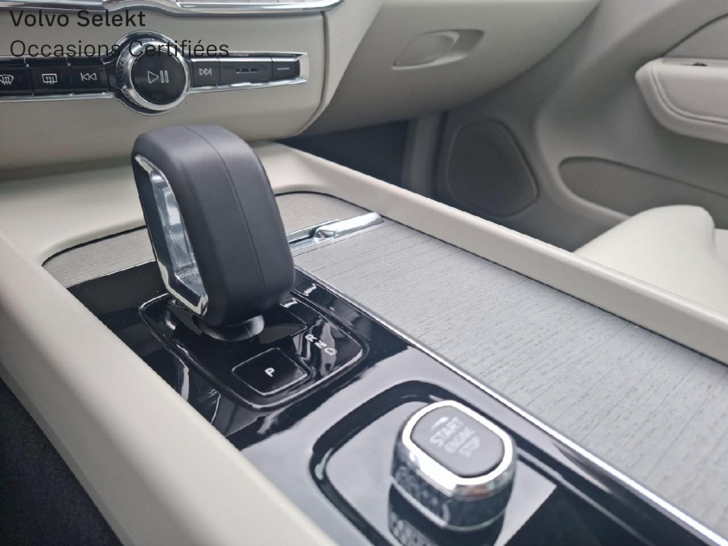 Image VOLVO XC60 T6 AWD 253 + 145ch Utimate Style Chrome Geartronic