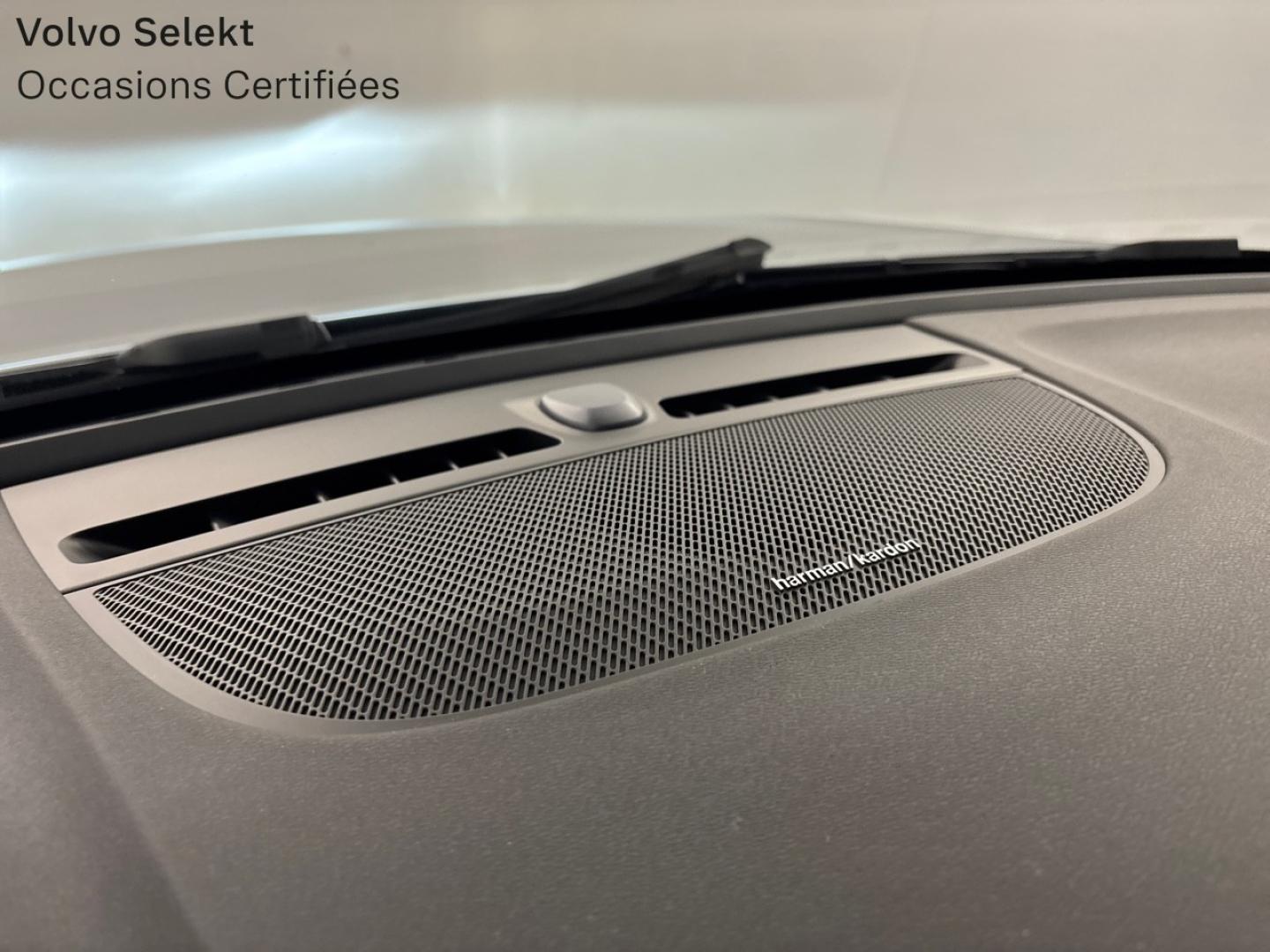 Image VOLVO XC40 B3 163ch Black Edition DCT 7