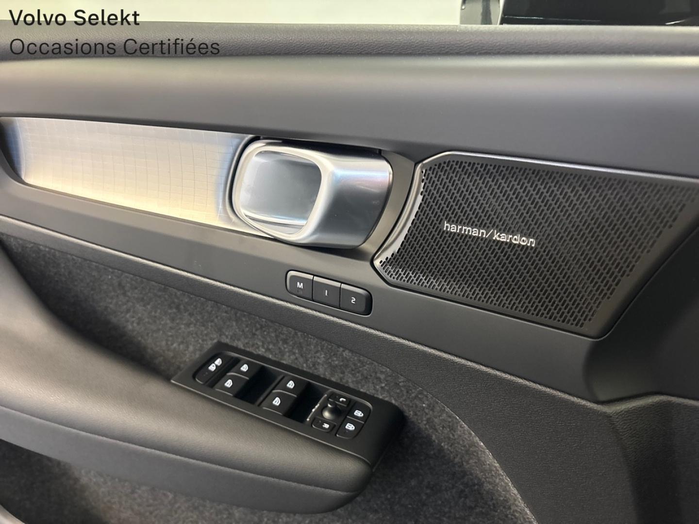 Image VOLVO XC40 B3 163ch Black Edition DCT 7