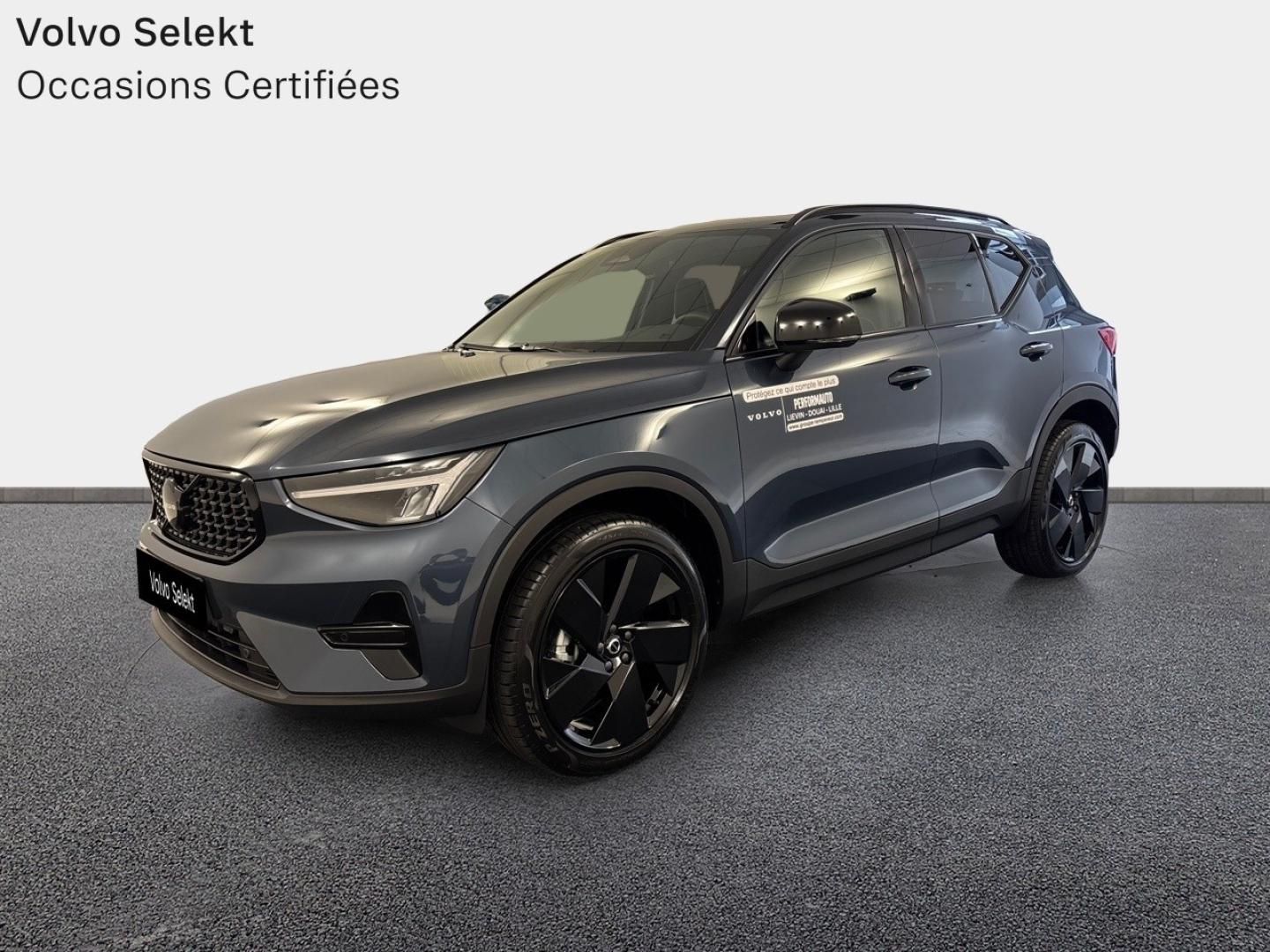 Photo VOLVO XC40 B3 163ch Black Edition DCT 7